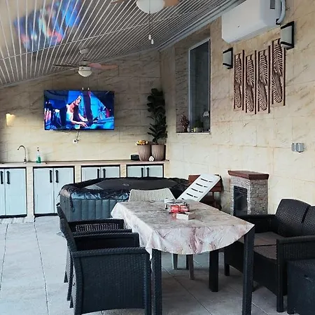 никовата къща