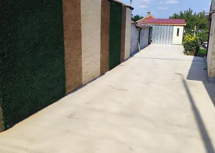 度假居 никовата къща